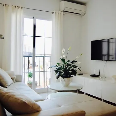 アパート Fantastic 1 Bedroom In The Centre Of ネルハ