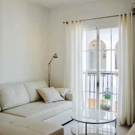 Fantastic 1 Bedroom In The Centre Of Apartment Nerja